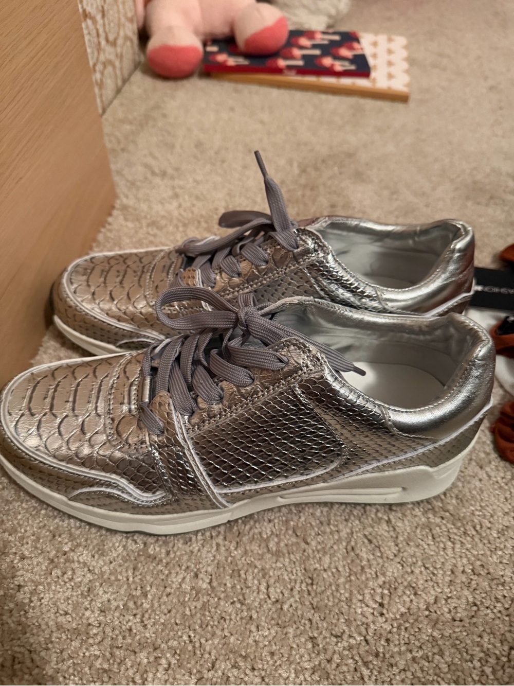 Madden Girl Metallic Silver Low-Top Sneakers